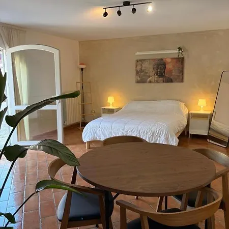 Private With Free Parking 3*